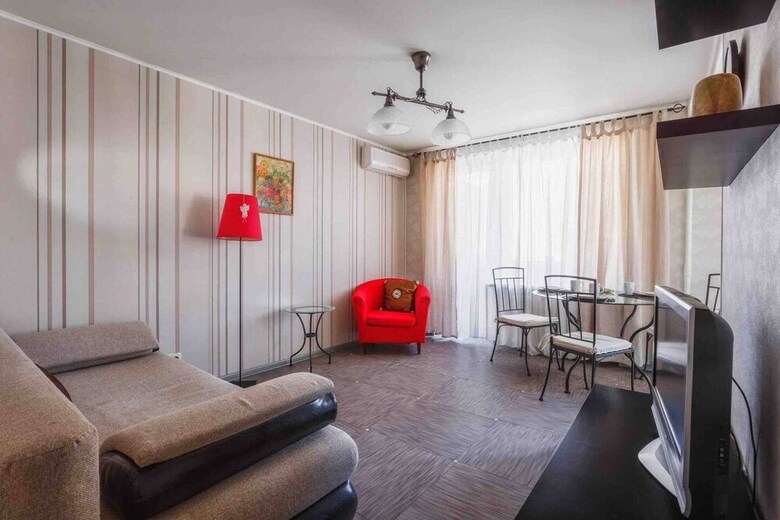 Apartment On B Kondratievskii 12 Bld 1