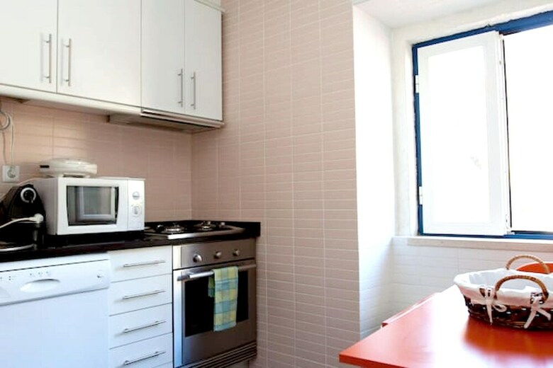 Apartment With One Bedroom In Lisboa, With Wifi