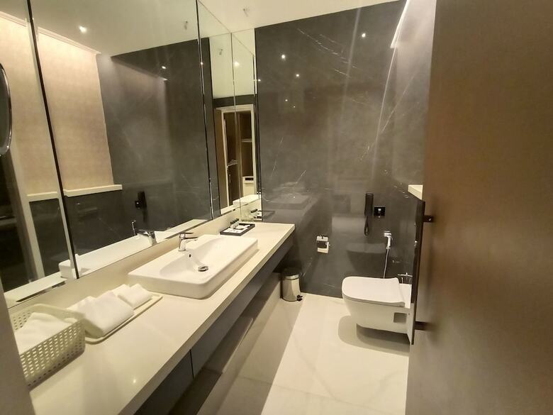 Hotel Seven Eleven Club