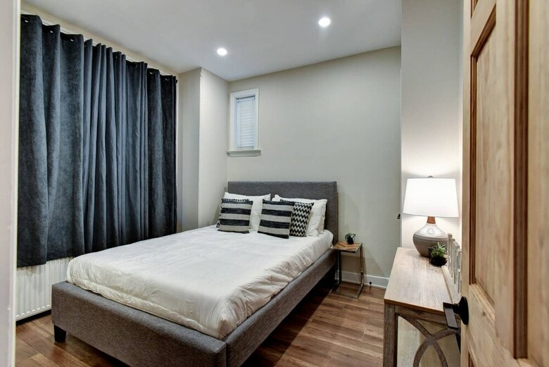 Modern Rustic Urban Oasis In Downtown Toronto