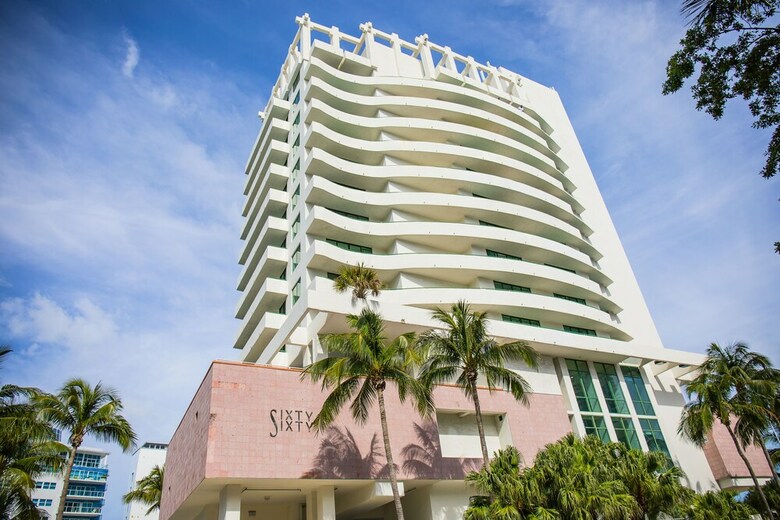 Hotel Magnificient Water Views