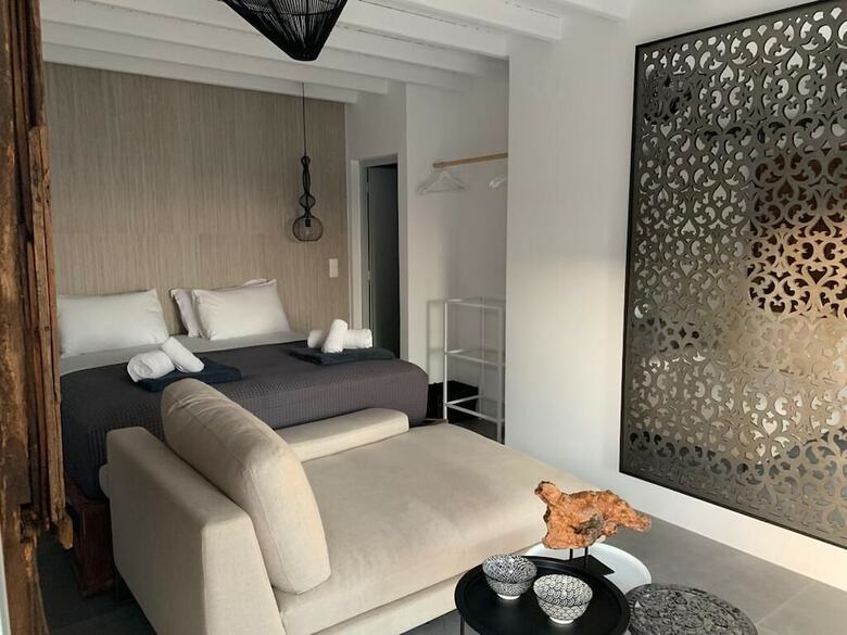 Hotel Khamsa Mykonian Suites