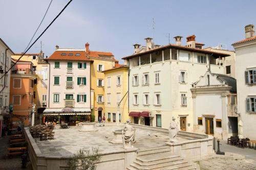 Vista Apartments