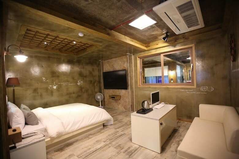 Cheonan Time Hotel