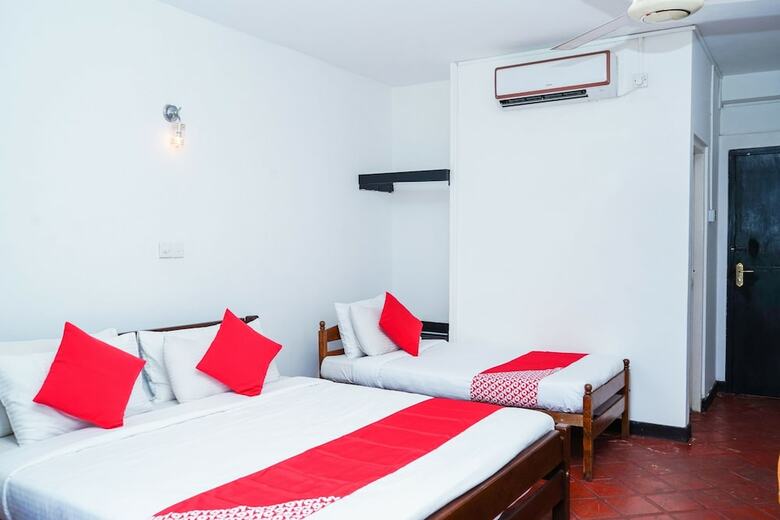 Hotel Oyo 452 Gem In Blue