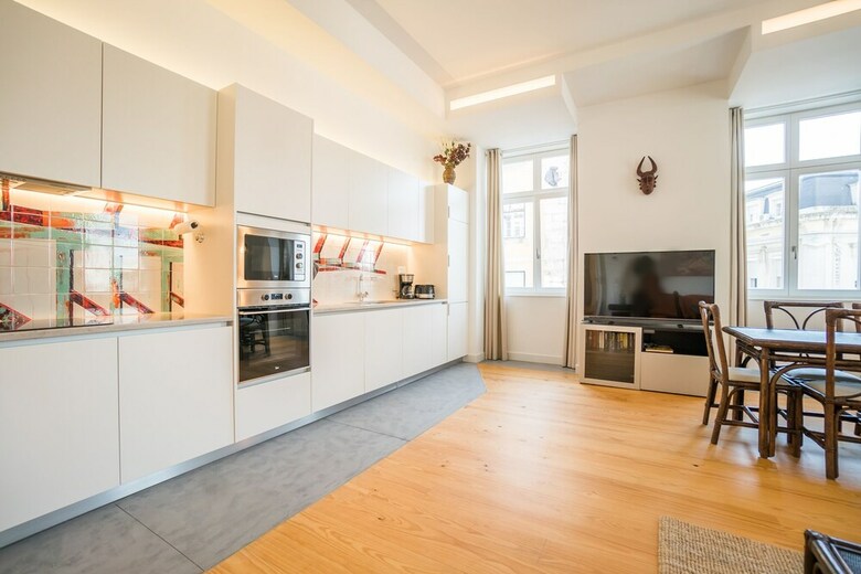 Spacious And Bright Apartment In Cais Sodre