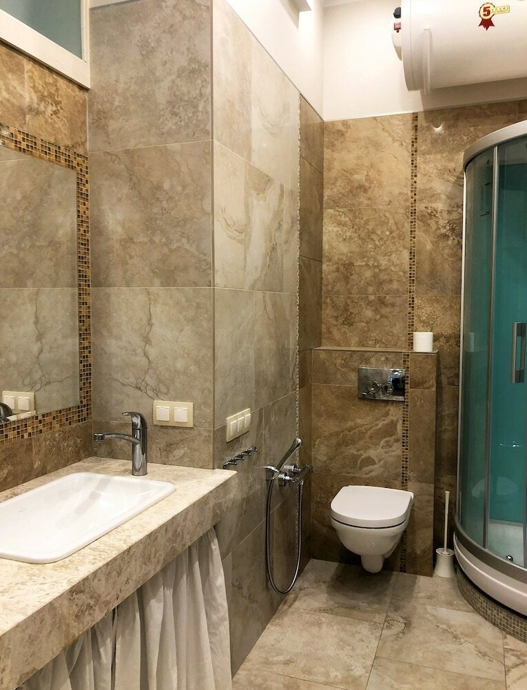 3 Bedroom Apartment Leon Muk4b