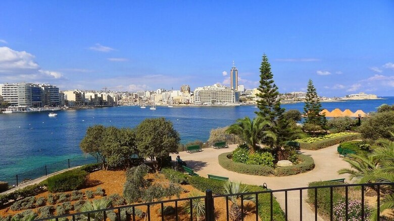 Apartamentos Luxury Seafront Oasis In Central Sliema W/ Pool