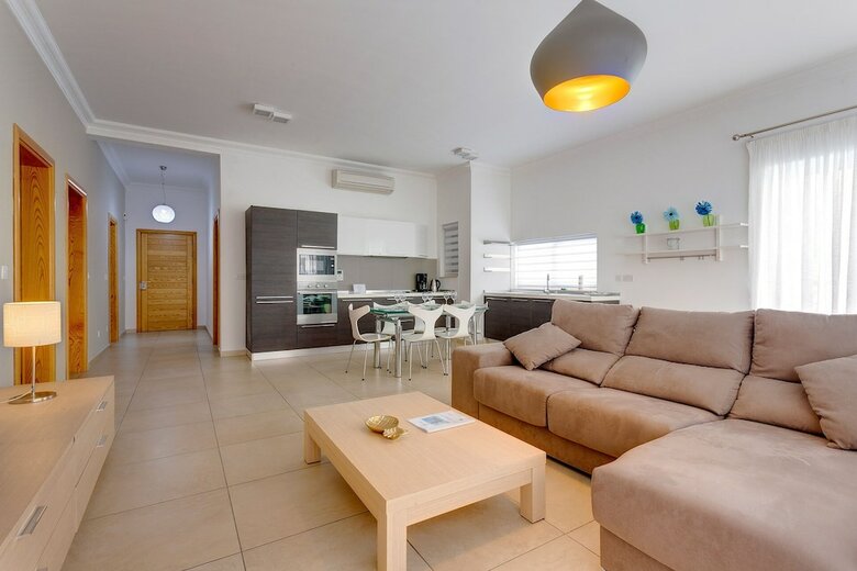 Superb Apartment In Fort Cambridge With Pool
