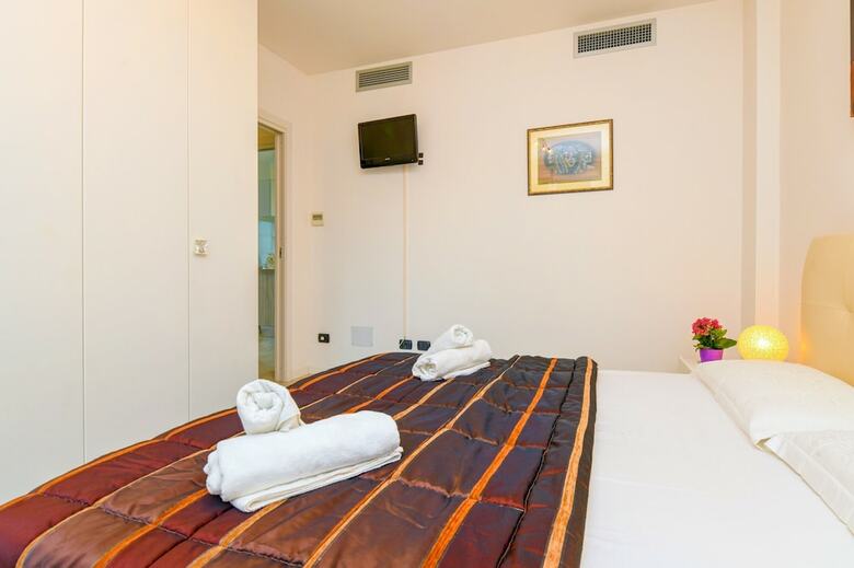 Apartamento Gardagate - La Castellana 2