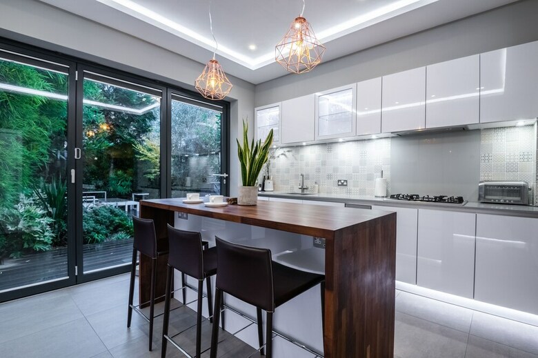 Majestic Modern Home Close To Waterloo�