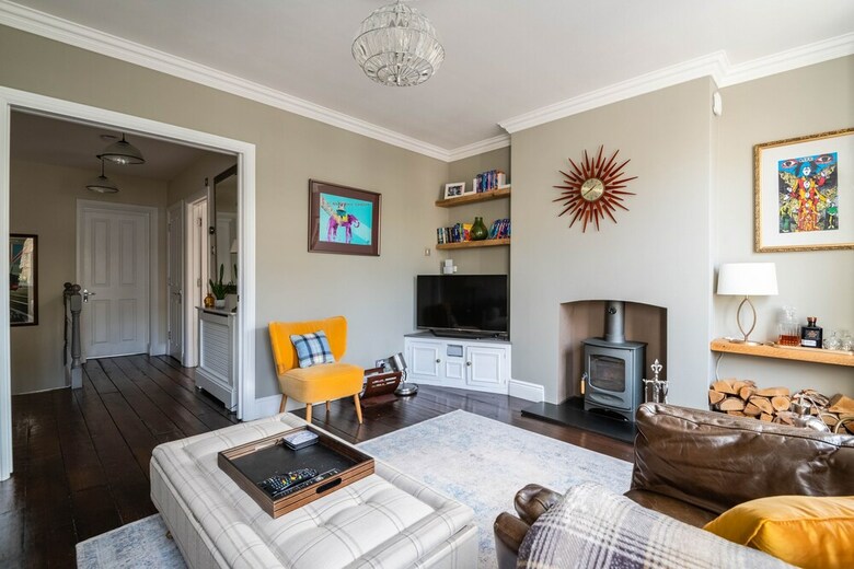 Majestic Modern Home Close To Waterloo�