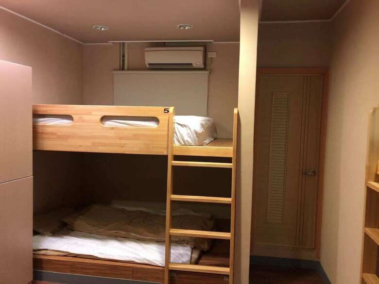 Hostal Season Of Water