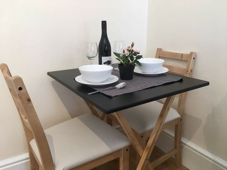3 Bedroom Apartments Wells Street