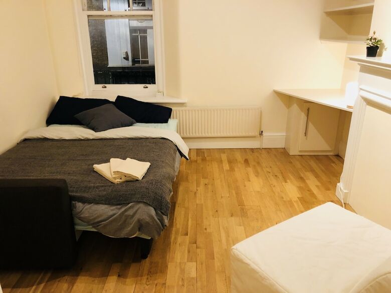3 Bedroom Apartments Wells Street