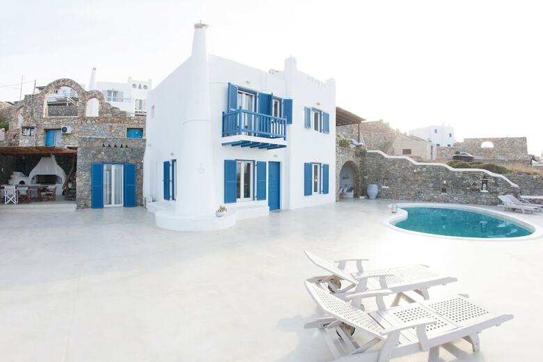 Serene Villa By Stylish Stays