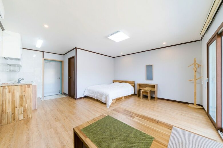 Jeju Jungmun Oasis Pension