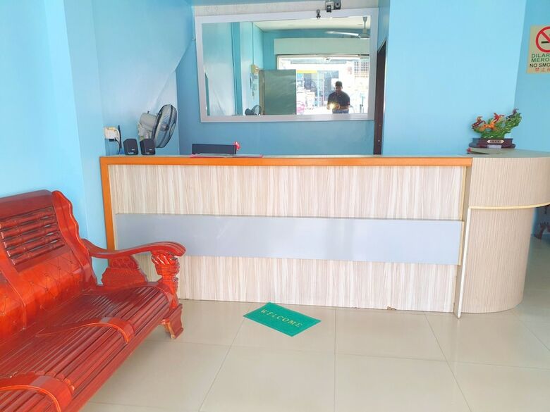 Oyo 89737 Hotel Tishoa