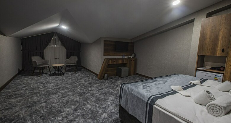 Airport Express Hotel