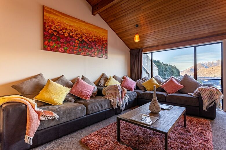 Spacious Lake View Townhouse Unbelievable Spa
