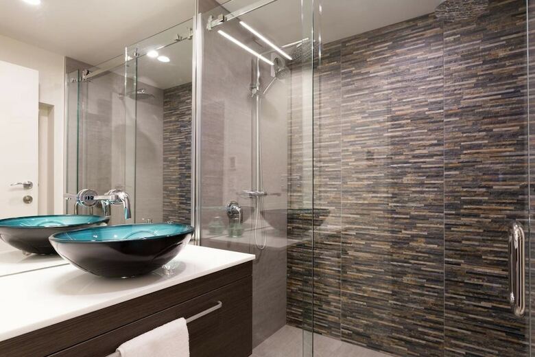 Spacious Lake View Townhouse Unbelievable Spa