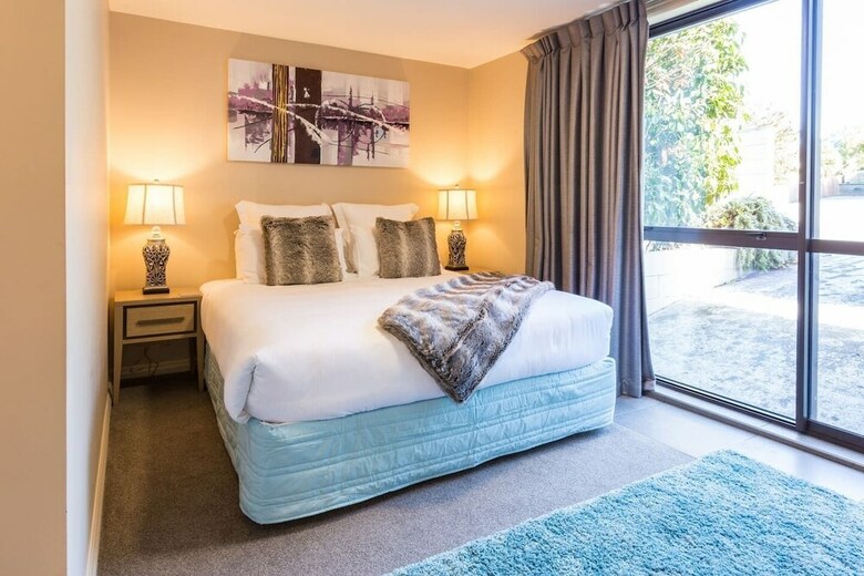 Large Distinctive And Spacious Family Home