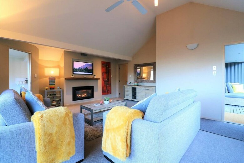 Large Distinctive And Spacious Family Home