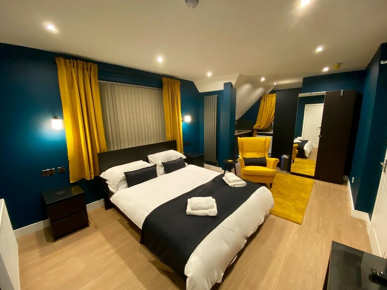 Aparthotel Sky City Apartments