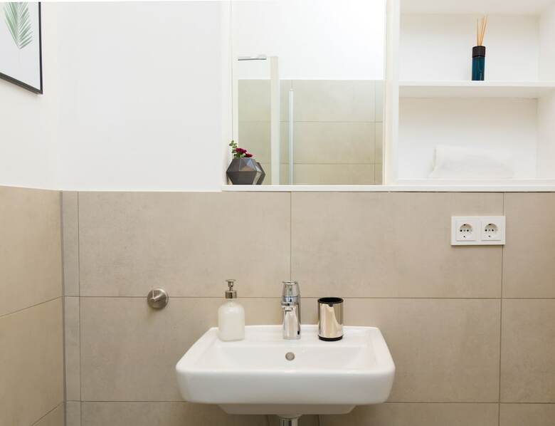 Upper Westside - 3 Bedroom Interior Designed Apartment By Bensimon Apartments