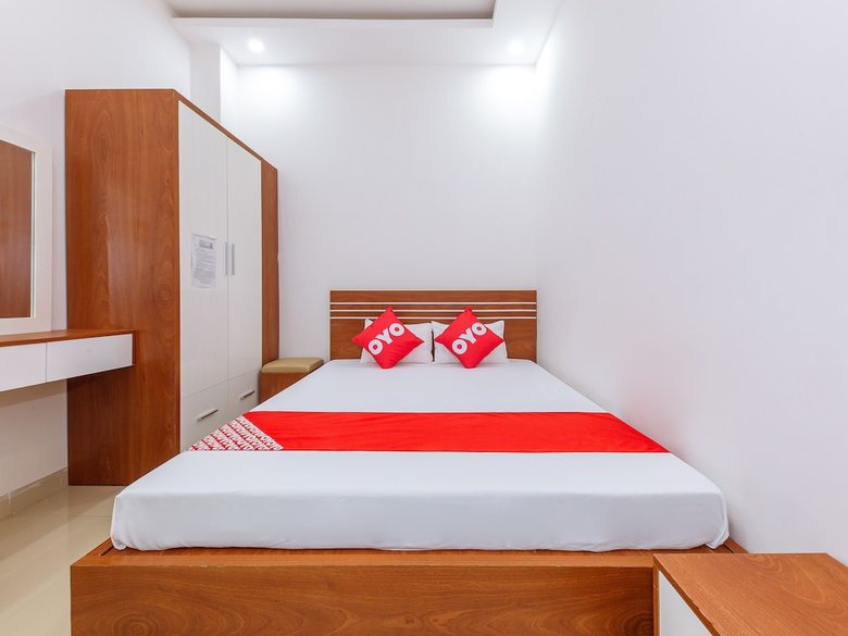 Oyo 727 Hoang Giang Hotel
