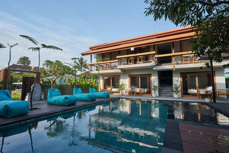 Hotel Kubu Tropis