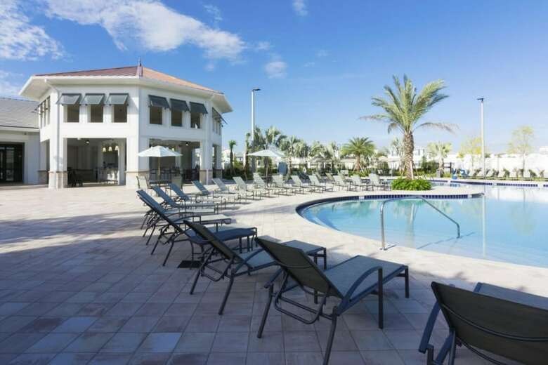 Modern Home With Pool At Storey Lake Sl2742