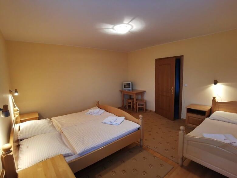 Hotel Rooms And Apartments Panker