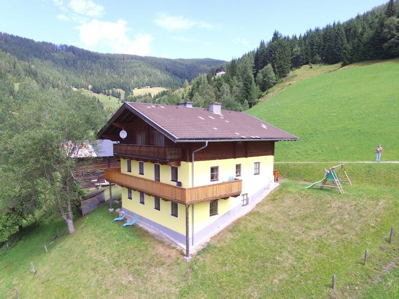 Modern Chalet In Wagrain With Balcony