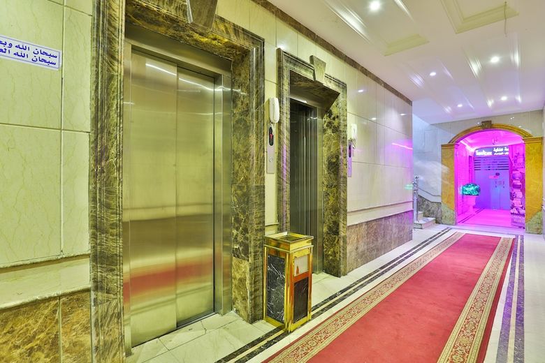 Apartamento Oyo 161 Middle East Suite