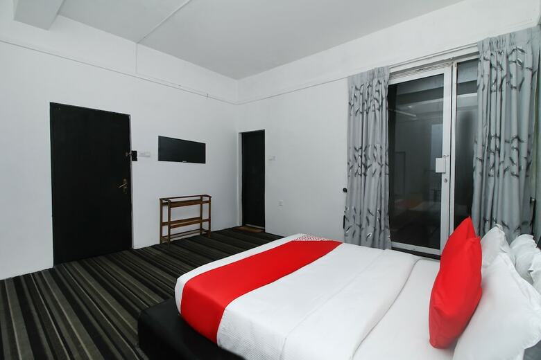 Oyo 523 Royal Hotel