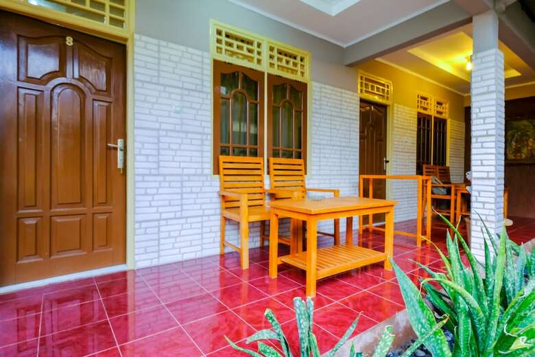 Hostal Oyo 2292 Pondok Lita