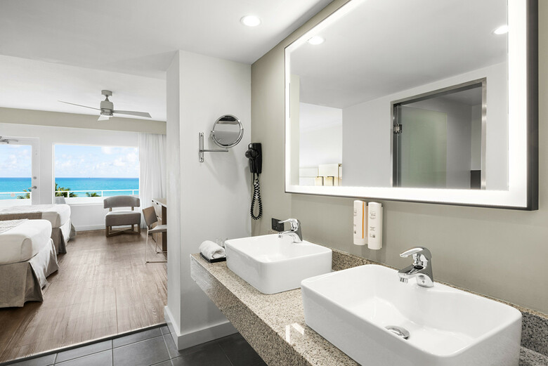 Hotel Riu Plaza Miami Beach