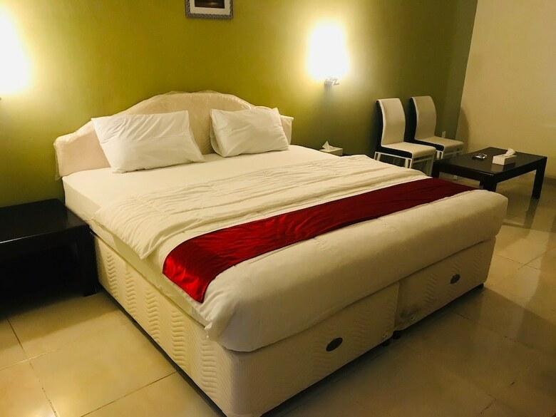 Al Rusayl Hotel