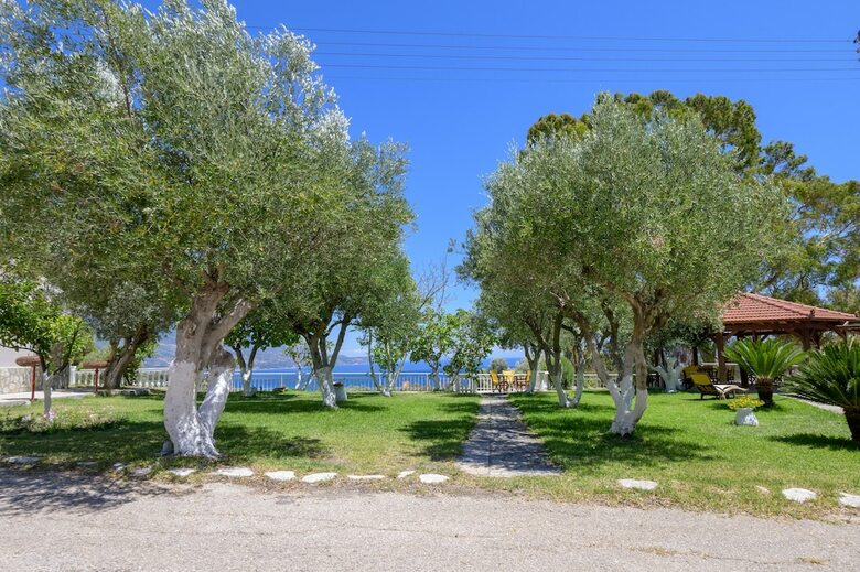 Apartamentos Zoumpouli Village