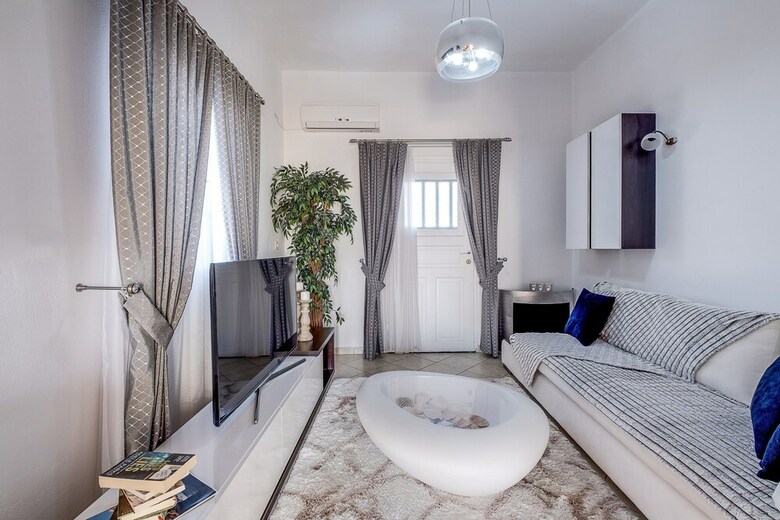 Paradise Traditional Cycladic House