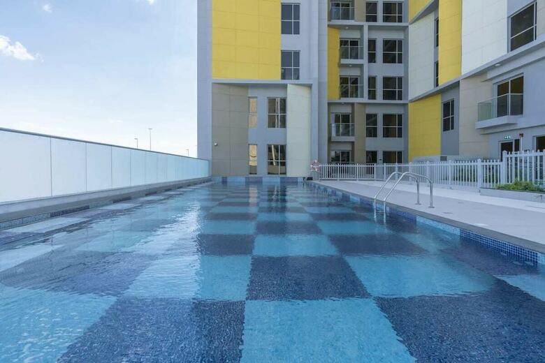Homely 1br Apartment @ Priv� Living, Arjan