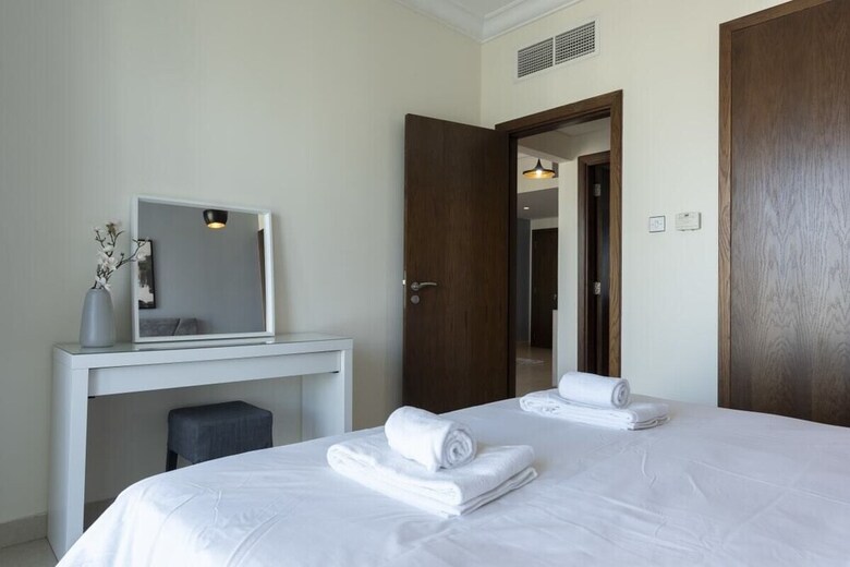 Stylish & Ideal Apartment In Downtown!
