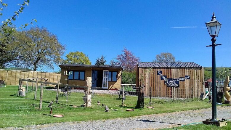 Cabana Ruby Shepherds Hut