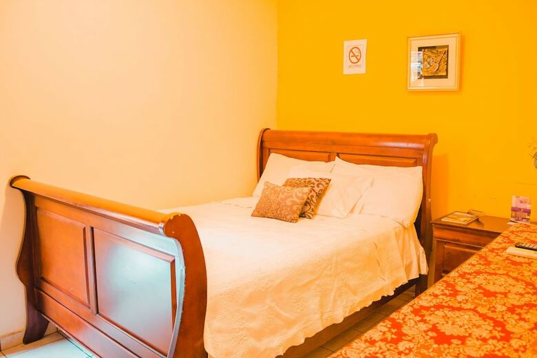 Bed & Breakfast Hotel Boutique Casa Jardines