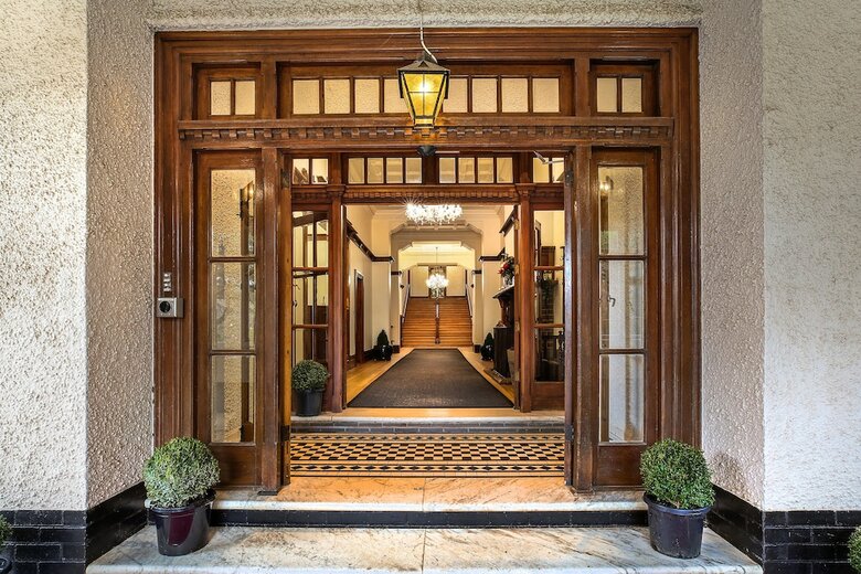 The Robertson Hotel