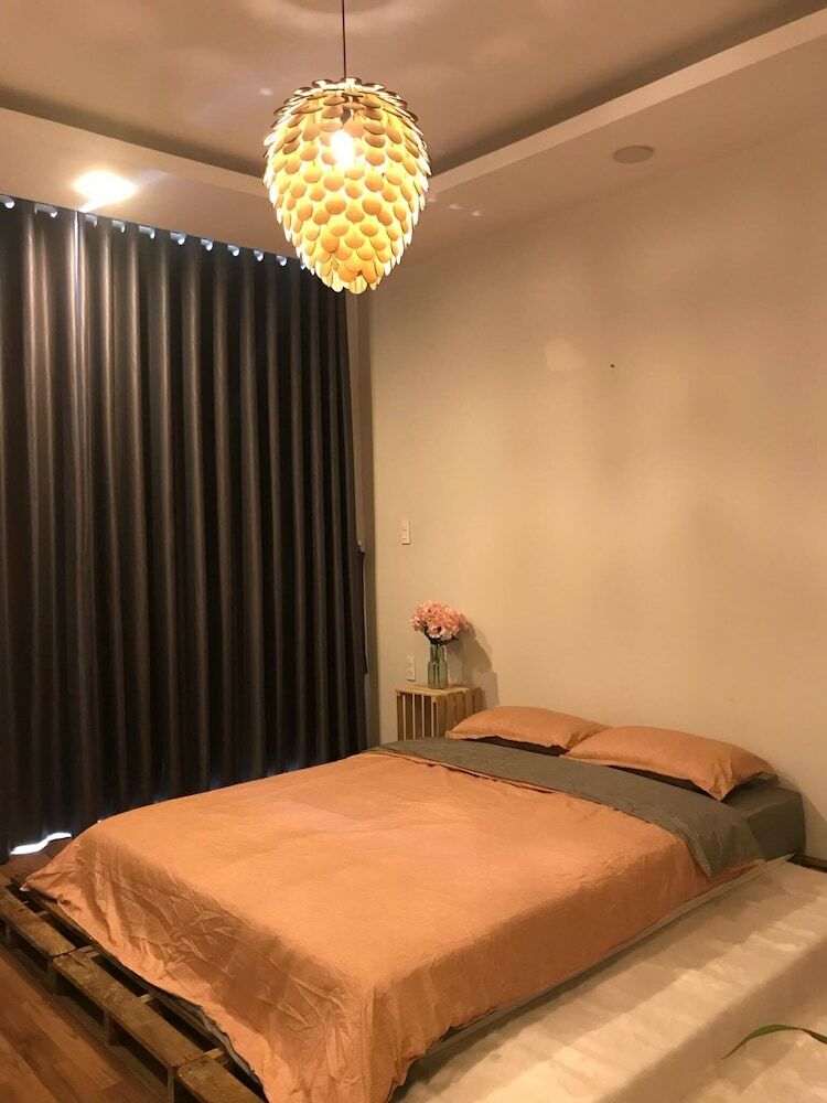 Hotel 1993's House