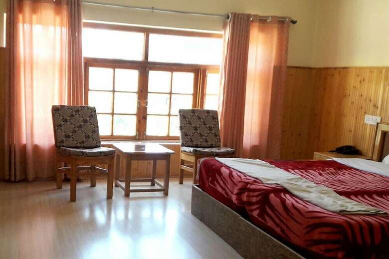 Hotel Abu Palace