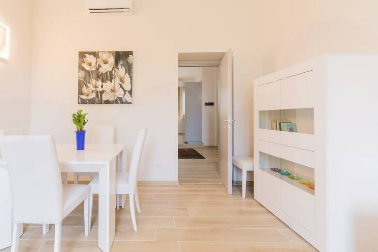 Isola Suite Apartment