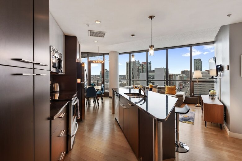 Apartamentos Simply Comfort. Modern Downtown Condos